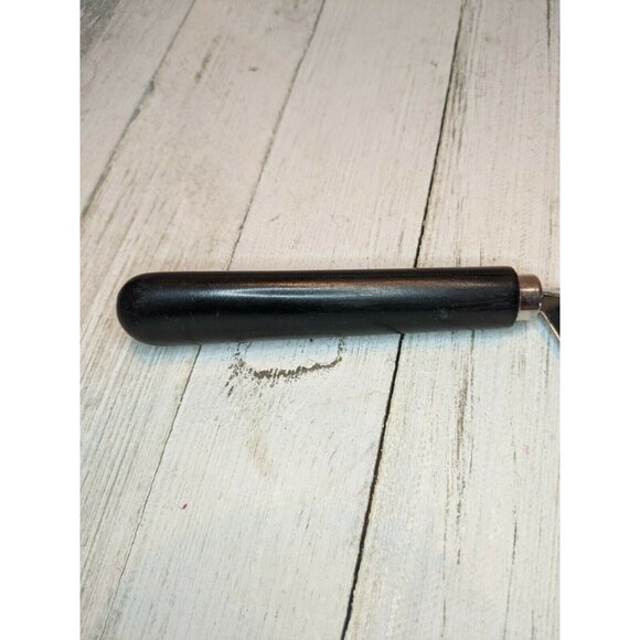 Pampered Chef V-Shape #1 Cutter Knife Wedger Tool 8" - Picture 2 of 9